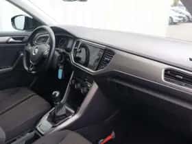 Volkswagen T-Roc (2021) thumbnail 16