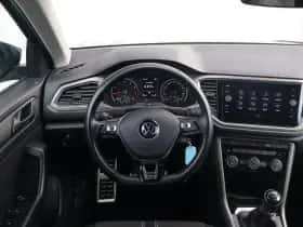Volkswagen T-Roc (2021) thumbnail 23