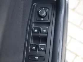 Volkswagen T-Roc (2021) thumbnail 35
