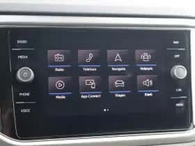 Volkswagen T-Roc (2021) thumbnail 37