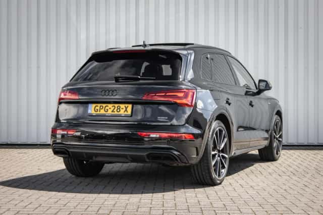 Audi Q5 (2021) thumbnail 2