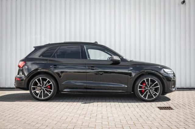 Audi Q5 (2021) thumbnail 3