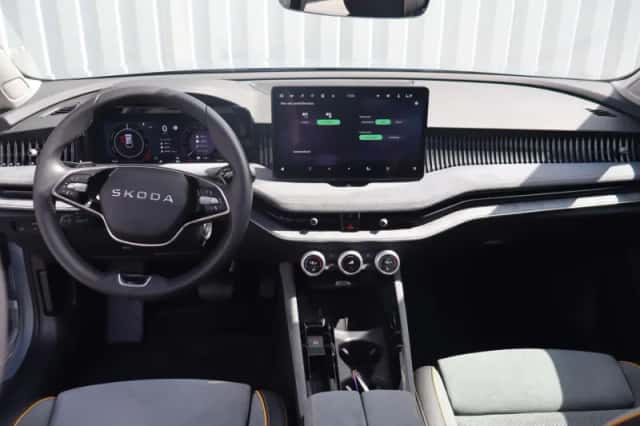 Škoda Superb (2025) thumbnail 5