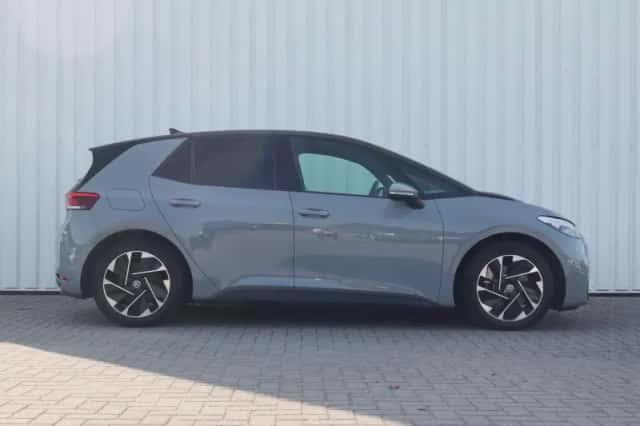 Volkswagen ID.3 (2022) thumbnail 3