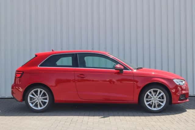 Audi A3 (2017) thumbnail 3