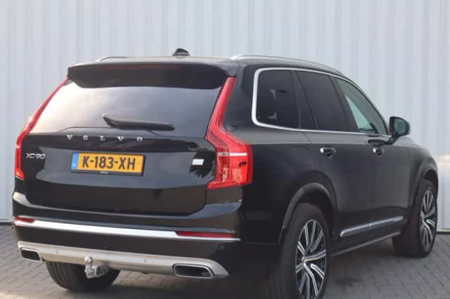 Volvo XC90 (2021) thumbnail 2