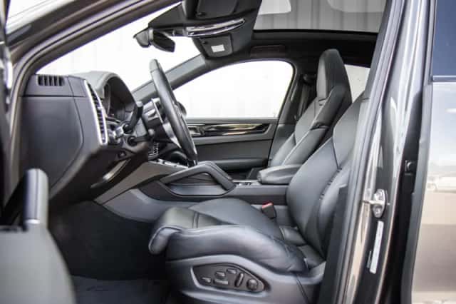 Porsche Cayenne (2022) thumbnail 4