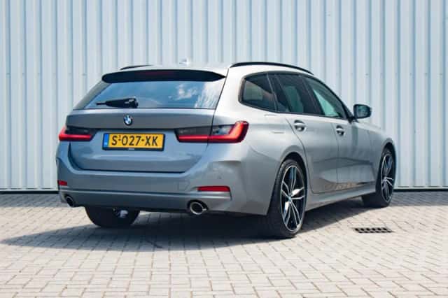BMW 3-Serie (2023) thumbnail 2