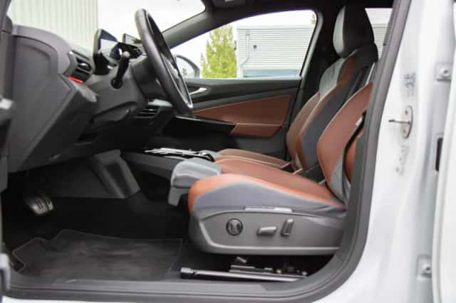 Volkswagen ID.4 (2020) thumbnail 4