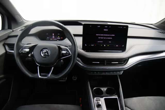 Škoda Enyaq (2023) thumbnail 5