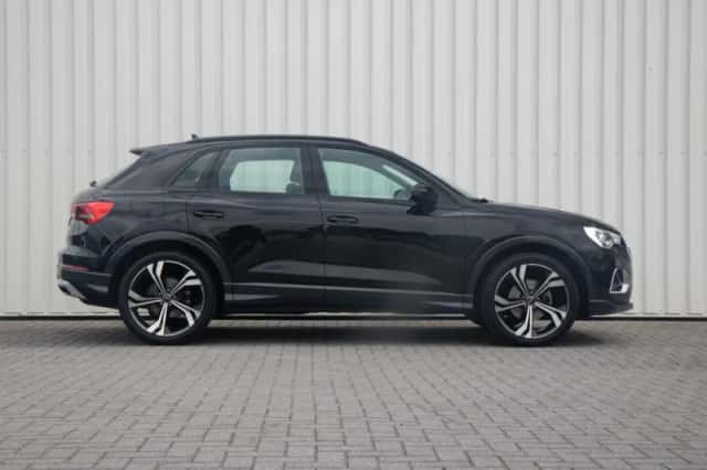 Audi Q3 (2020) thumbnail 3