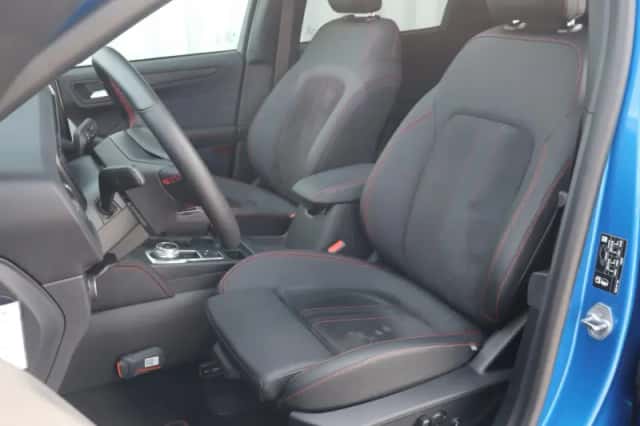 Ford Kuga (2025) thumbnail 4