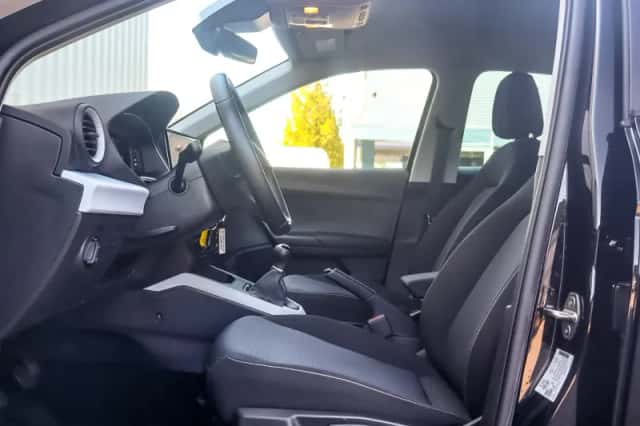 SEAT Arona (2023) thumbnail 4