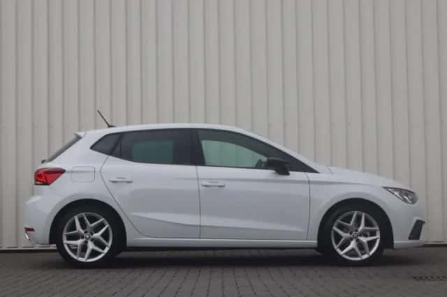 SEAT Ibiza (2021) thumbnail 3