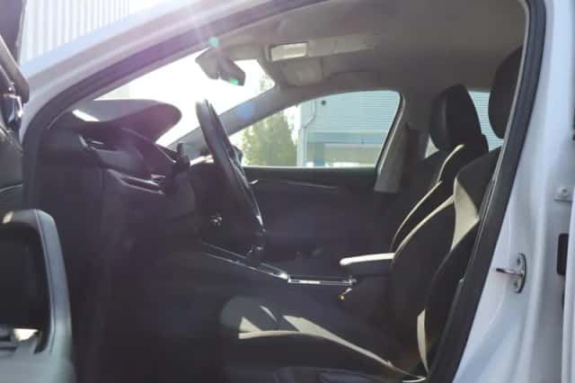 Škoda Octavia (2021) thumbnail 3