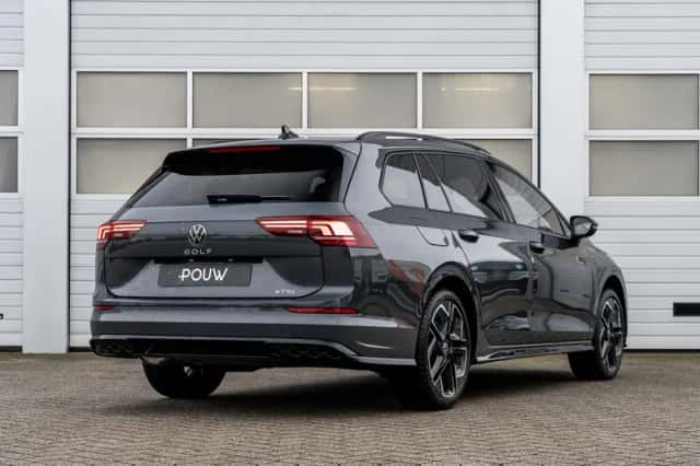 Volkswagen Golf (2025) thumbnail 2