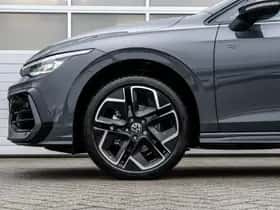 Volkswagen Golf (2025) thumbnail 12