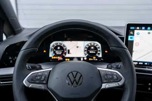 Volkswagen Golf (2025) thumbnail 21