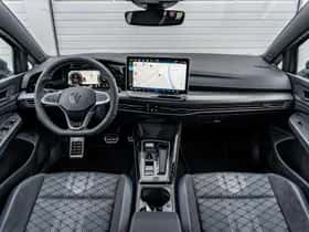 Volkswagen Golf (2025) thumbnail 4