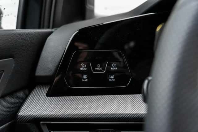 Volkswagen Golf (2025) thumbnail 34