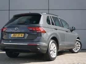 Volkswagen Tiguan (2023) thumbnail 2