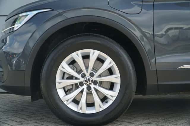 Volkswagen Tiguan (2023) thumbnail 13