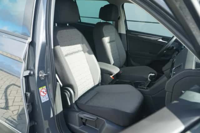 Volkswagen Tiguan (2023) thumbnail 14
