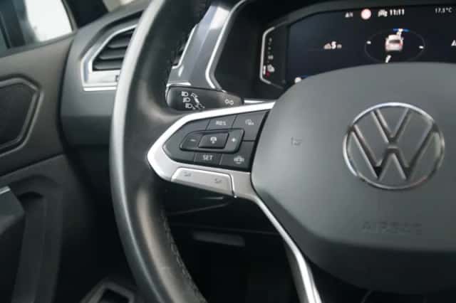 Volkswagen Tiguan (2023) thumbnail 23