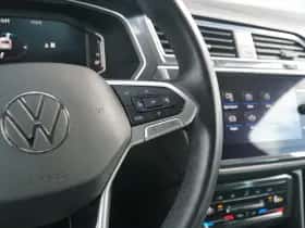 Volkswagen Tiguan (2023) thumbnail 24