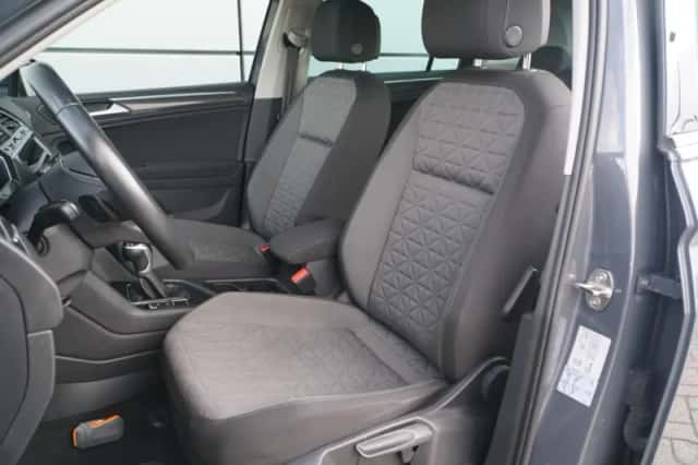 Volkswagen Tiguan (2023) thumbnail 4
