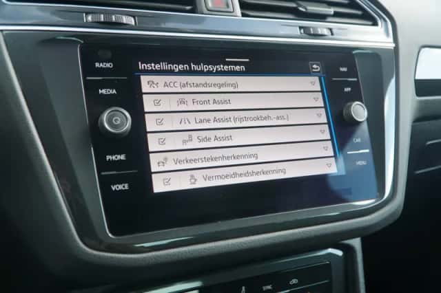 Volkswagen Tiguan (2023) thumbnail 36