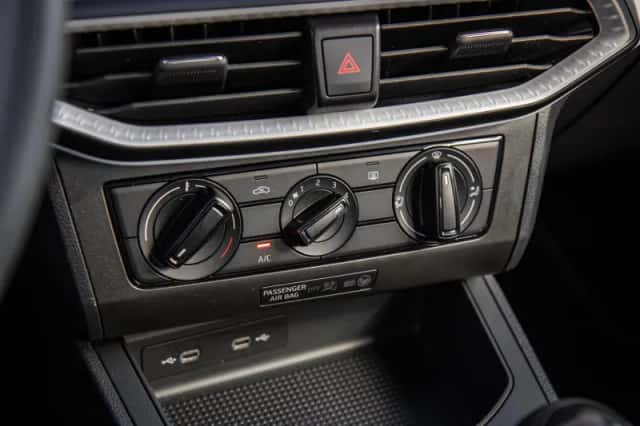 SEAT Arona (2022) thumbnail 25