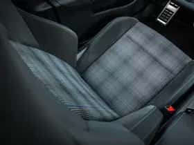 Volkswagen Golf (2025) thumbnail 16