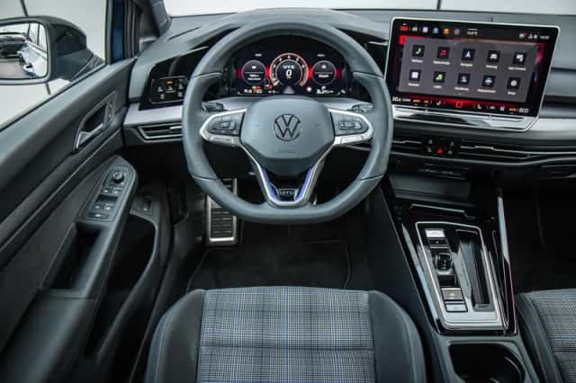 Volkswagen Golf (2025) thumbnail 17