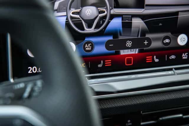 Volkswagen Golf (2025) thumbnail 25