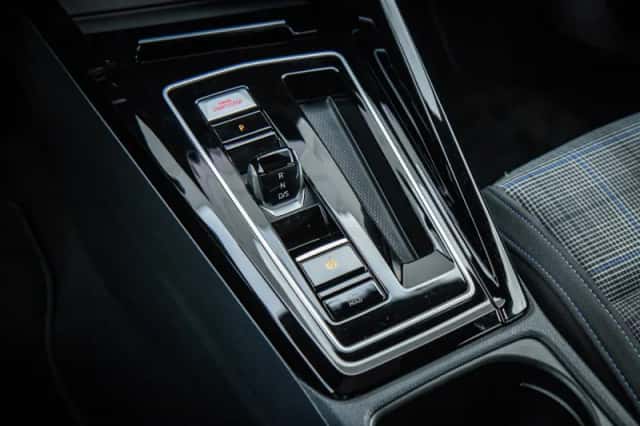 Volkswagen Golf (2025) thumbnail 28