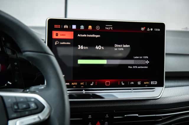 Volkswagen Golf (2025) thumbnail 41