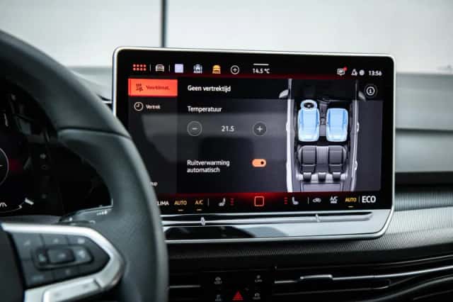 Volkswagen Golf (2025) thumbnail 42