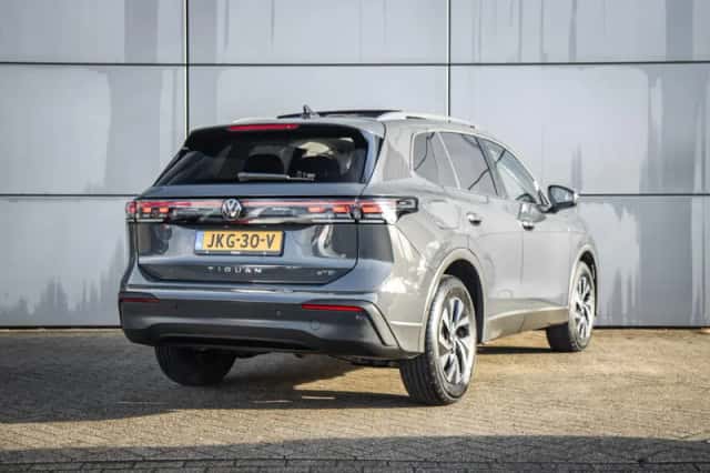 Volkswagen Tiguan (2025) thumbnail 2