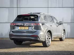 Volkswagen Tiguan (2025) thumbnail 2