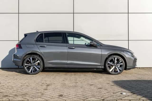 Volkswagen Golf (2026) thumbnail 3