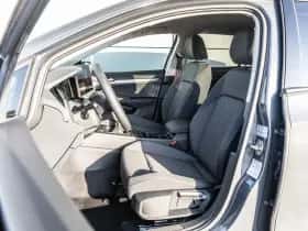 Volkswagen Golf (2026) thumbnail 4