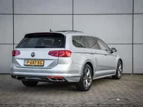 Volkswagen Passat (2022) thumbnail 2
