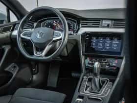 Volkswagen Passat (2022) thumbnail 31