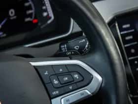 Volkswagen Passat (2022) thumbnail 36