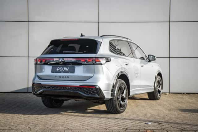 Volkswagen Tiguan (2025) thumbnail 2