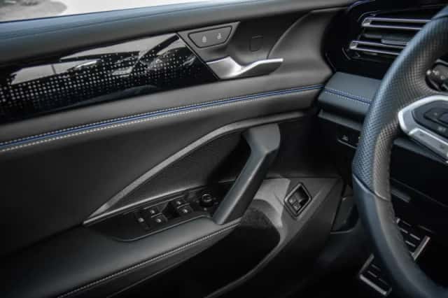 Volkswagen Tiguan (2025) thumbnail 32