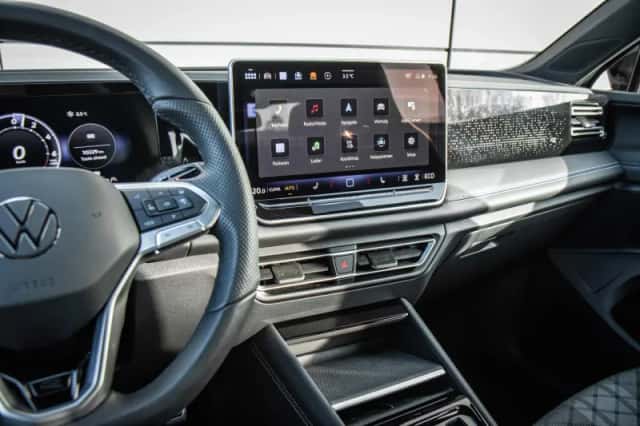 Volkswagen Tiguan (2025) thumbnail 37