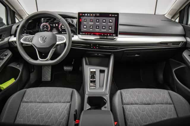 Volkswagen Golf (2026) thumbnail 5