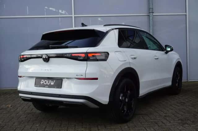 Volkswagen T-Roc (2026) thumbnail 2